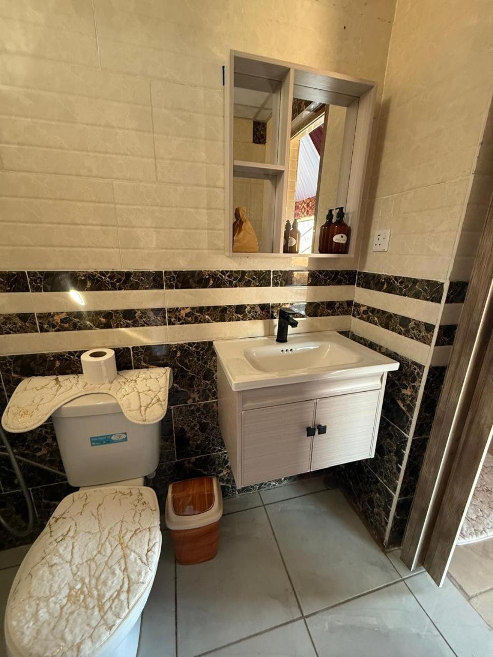 Khazali Mountain Camp Hotel Wadi Rum Room photo